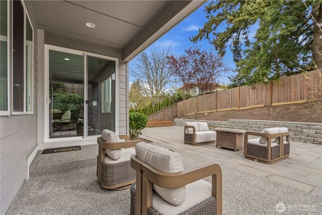 21113 46th Place W, Lynnwood, WA 98036