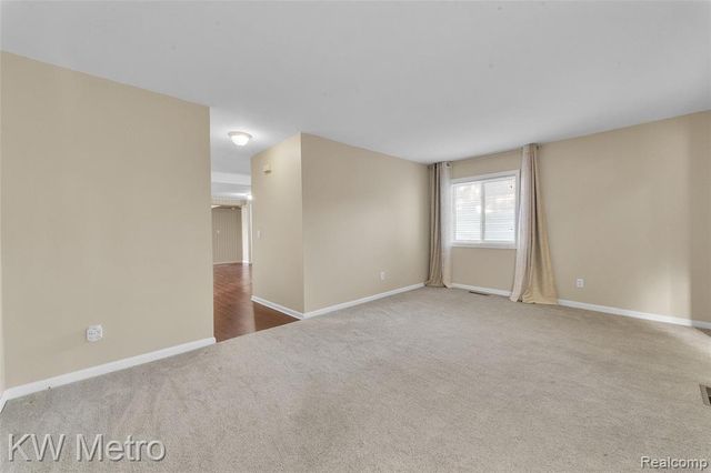 2416 Shawood Street, Novi, MI 48377