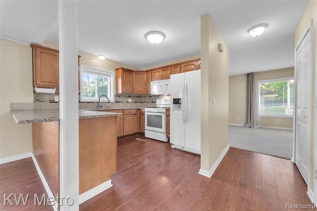 2416 Shawood Street, Novi, MI 48377