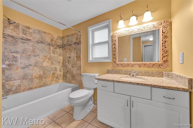 2416 Shawood Street, Novi, MI 48377