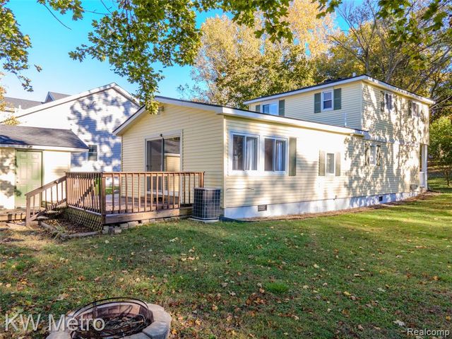 2416 Shawood Street, Novi, MI 48377