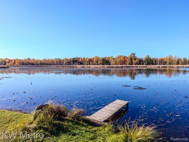 2416 Shawood Street, Novi, MI 48377