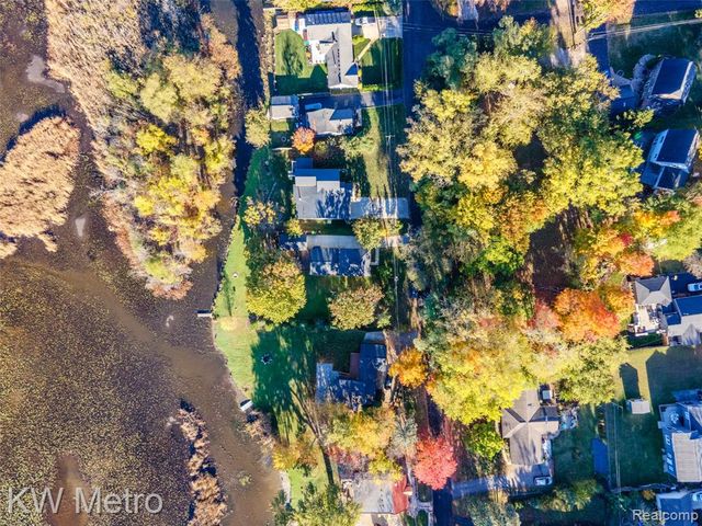 2416 Shawood Street, Novi, MI 48377