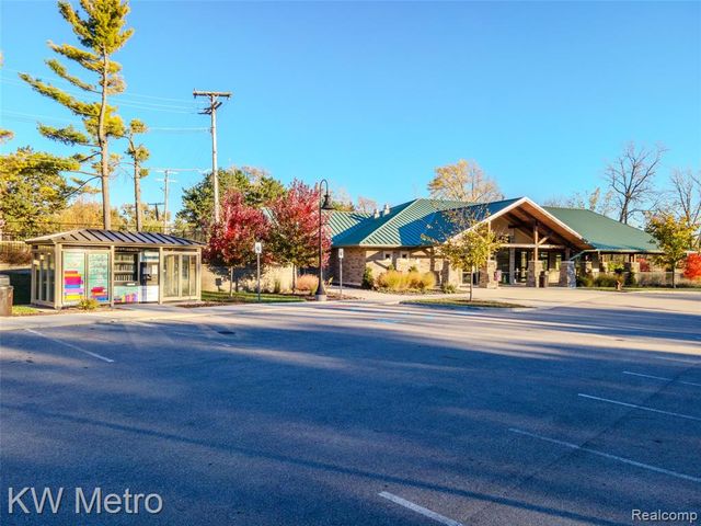 2416 Shawood Street, Novi, MI 48377