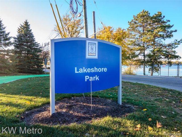 2416 Shawood Street, Novi, MI 48377