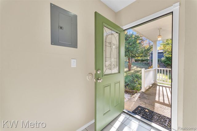 2416 Shawood Street, Novi, MI 48377