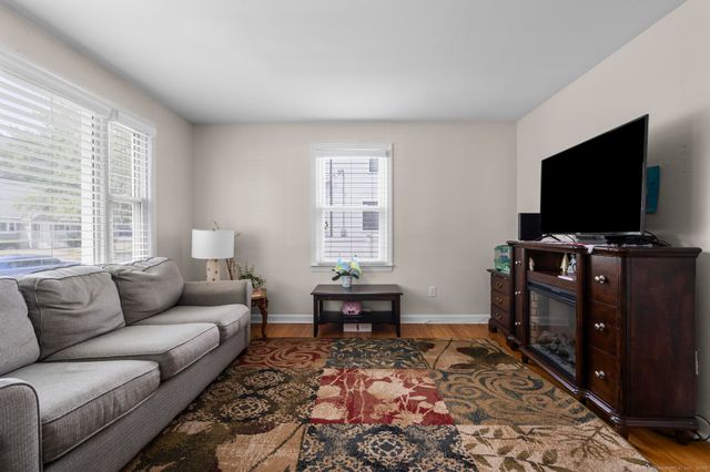 214 Country Road, Fairfield, CT 06824