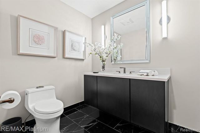 2095 Brighton Shores Trail, Howell, MI 48843