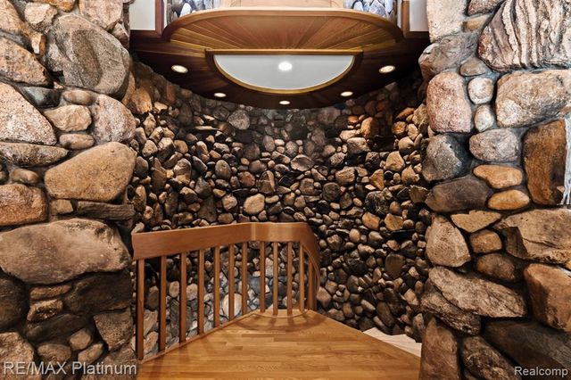 2095 Brighton Shores Trail, Howell, MI 48843