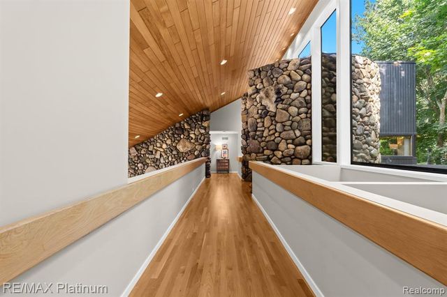 2095 Brighton Shores Trail, Howell, MI 48843