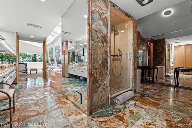 2095 Brighton Shores Trail, Howell, MI 48843