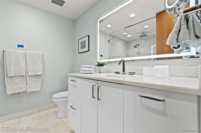 2095 Brighton Shores Trail, Howell, MI 48843