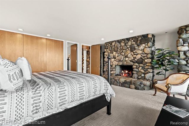 2095 Brighton Shores Trail, Howell, MI 48843