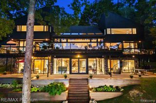 2095 Brighton Shores Trail, Howell, MI 48843