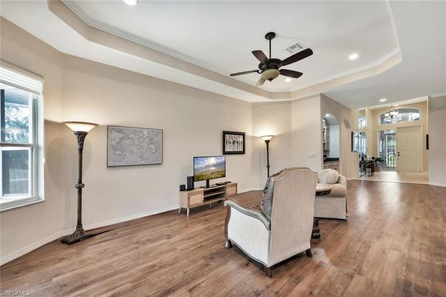 317 Harvard LN, Naples, FL 34104