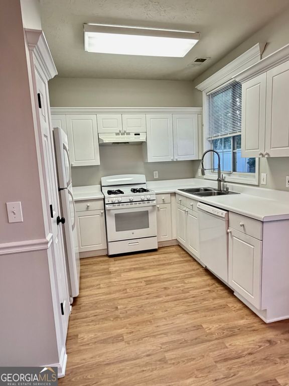 305 WINDCROFT Circle NW, Acworth, GA 30101 — photo 4