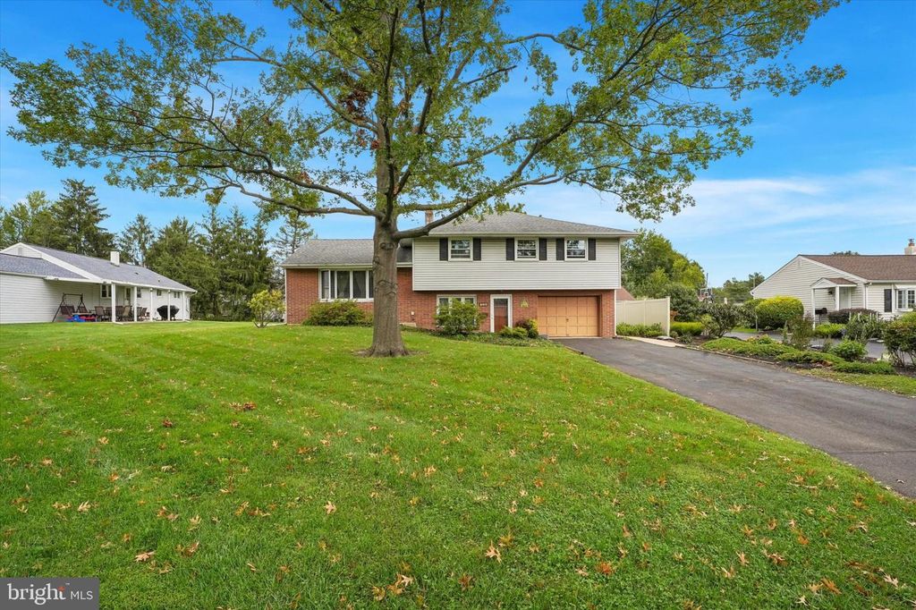 536 SHERWOOD LN, Hatboro, PA 19040 — exterior