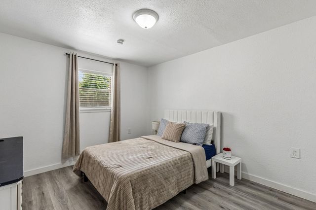 5811 Birchmont Drive, Houston, TX 77092