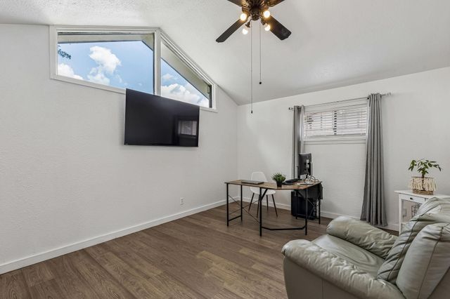 5811 Birchmont Drive, Houston, TX 77092