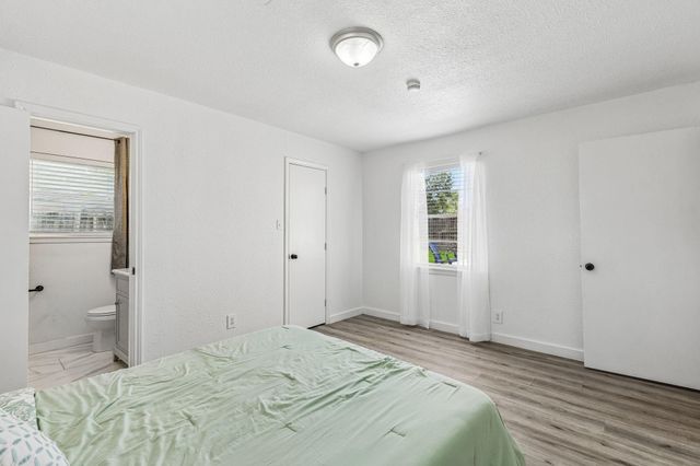 5811 Birchmont Drive, Houston, TX 77092