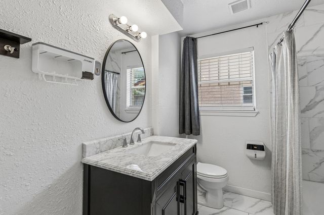 5811 Birchmont Drive, Houston, TX 77092