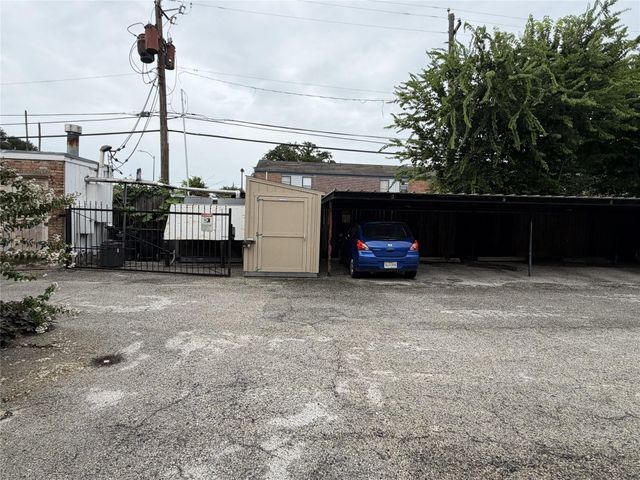 7703 Moonmist B, Houston, TX 77036