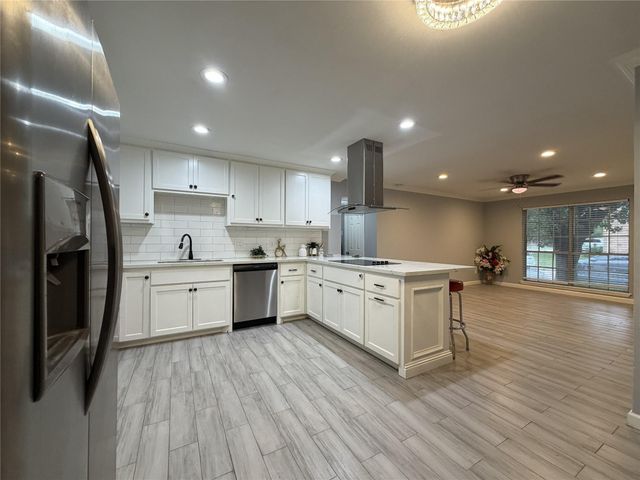 7703 Moonmist B, Houston, TX 77036