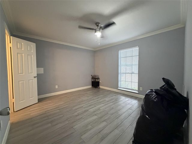 7703 Moonmist B, Houston, TX 77036