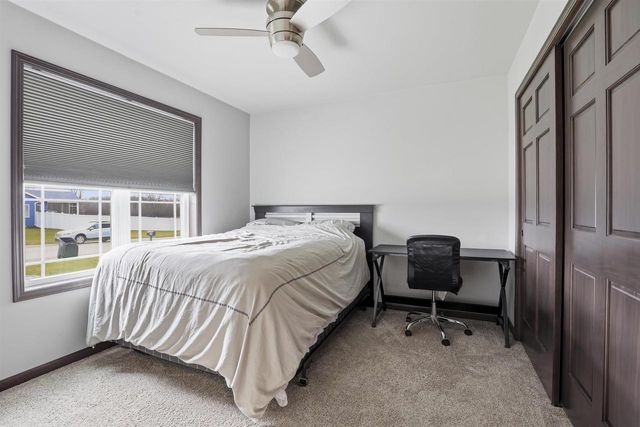 1146 LORI DRIVE, Neenah, WI 54956