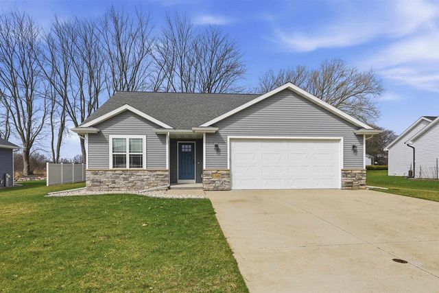 1146 LORI DRIVE, Neenah, WI 54956