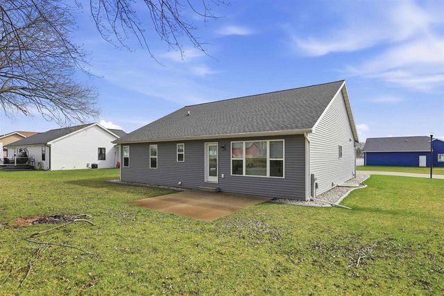 1146 LORI DRIVE, Neenah, WI 54956