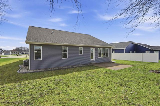 1146 LORI DRIVE, Neenah, WI 54956