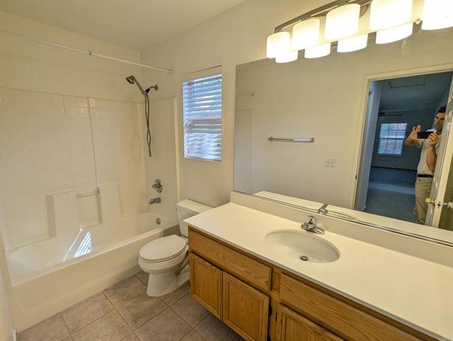 4737 Lagunita Way, Oceanside, CA 92057