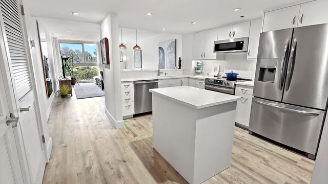 2700 N Highway A1a None 207, Fort Pierce, FL 34949