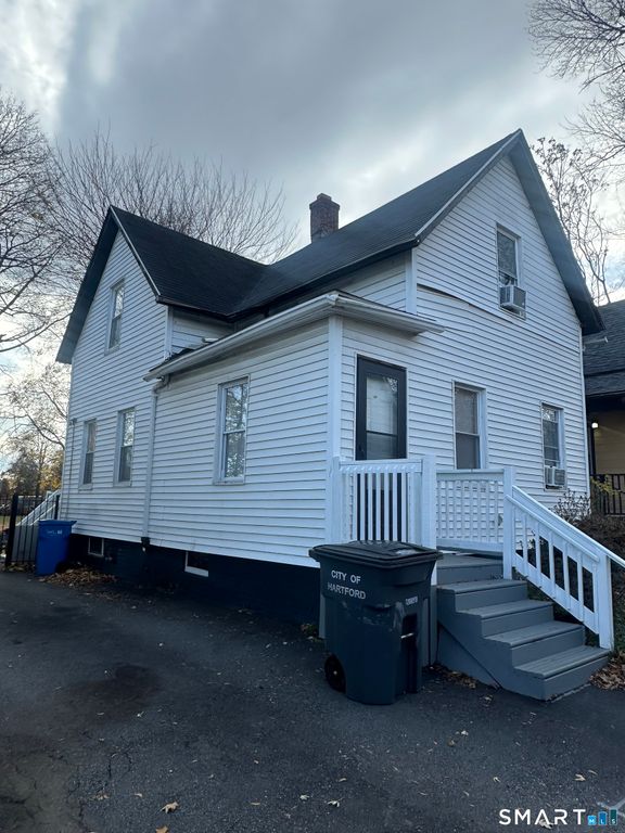 35 Loomis Street, Hartford, CT 06120