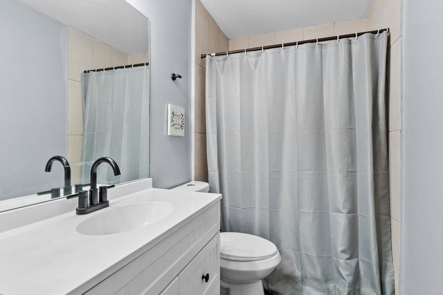 909 Brompton Circle, Bolingbrook, IL 60440