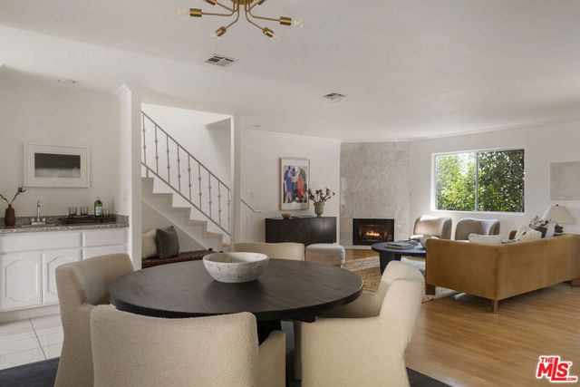 4003 Sunset Drive 8, Los Angeles, CA 90027