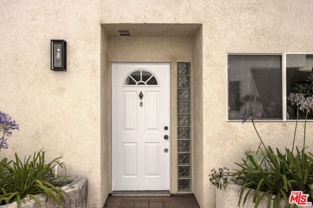 4003 Sunset Drive 8, Los Angeles, CA 90027