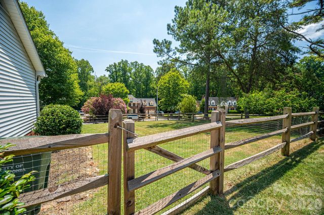 2723 Steeplechase Road, Gastonia, NC 28056
