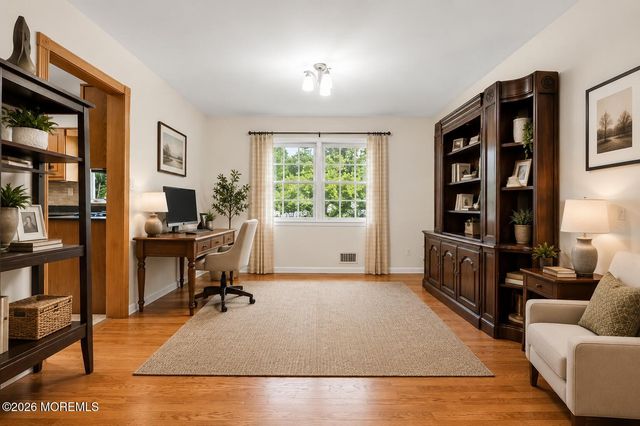 72 Marcshire Drive, Middletown, NJ 07748