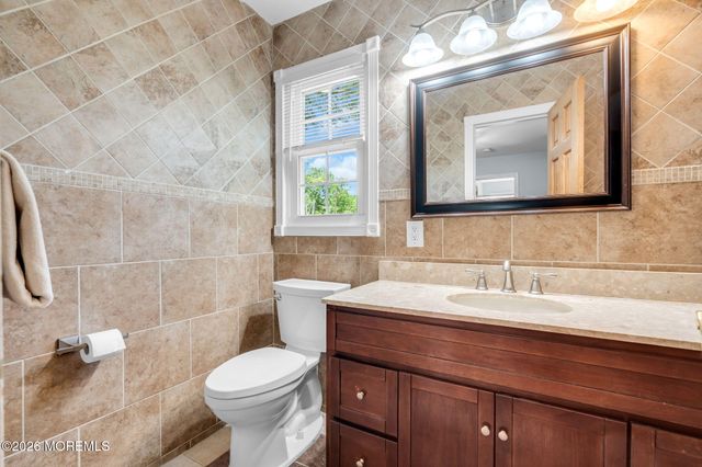 72 Marcshire Drive, Middletown, NJ 07748