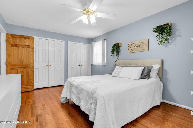 72 Marcshire Drive, Middletown, NJ 07748