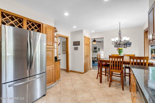 72 Marcshire Drive, Middletown, NJ 07748