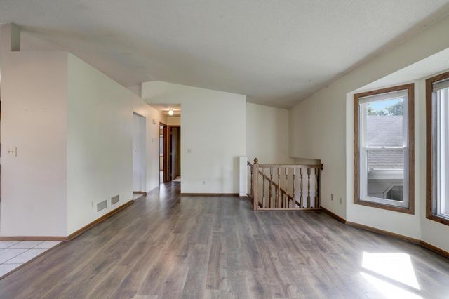 4368 W 141st Street, Savage, MN 55378