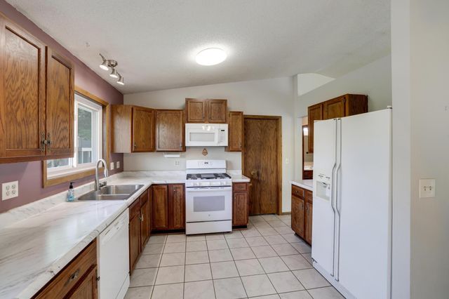 4368 W 141st Street, Savage, MN 55378