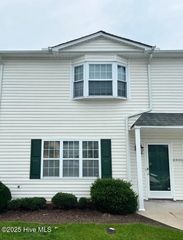 1222 Cross Creek Circle W5, Greenville, NC 27834