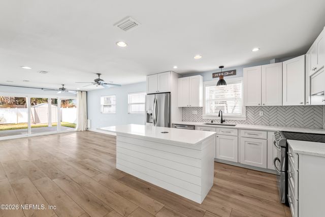 341 9TH Street, Atlantic Beach, FL 32233