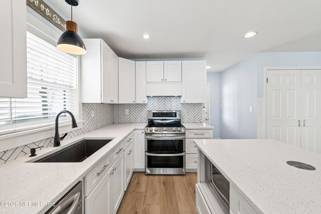 341 9TH Street, Atlantic Beach, FL 32233