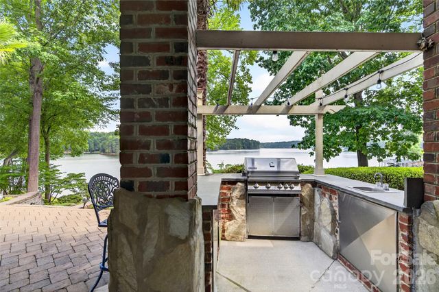 222 April Road, Troutman, NC 28166