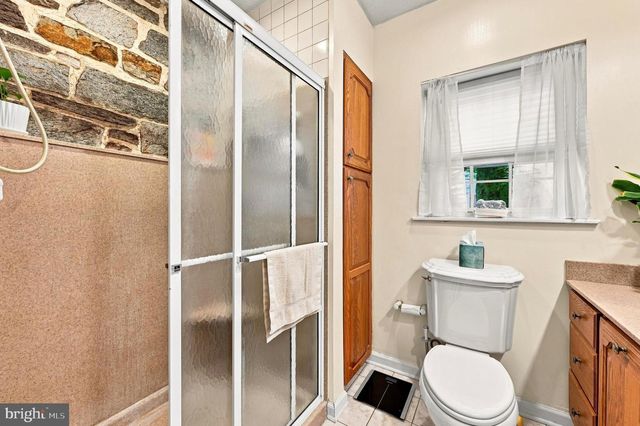 401 WALNUT HILL RD, West Chester, PA 19382